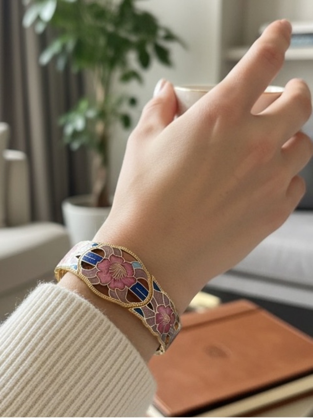 Vintage Pink Floral Cloisonné Enamel Hinged Bangle Bracelet Gold Tone